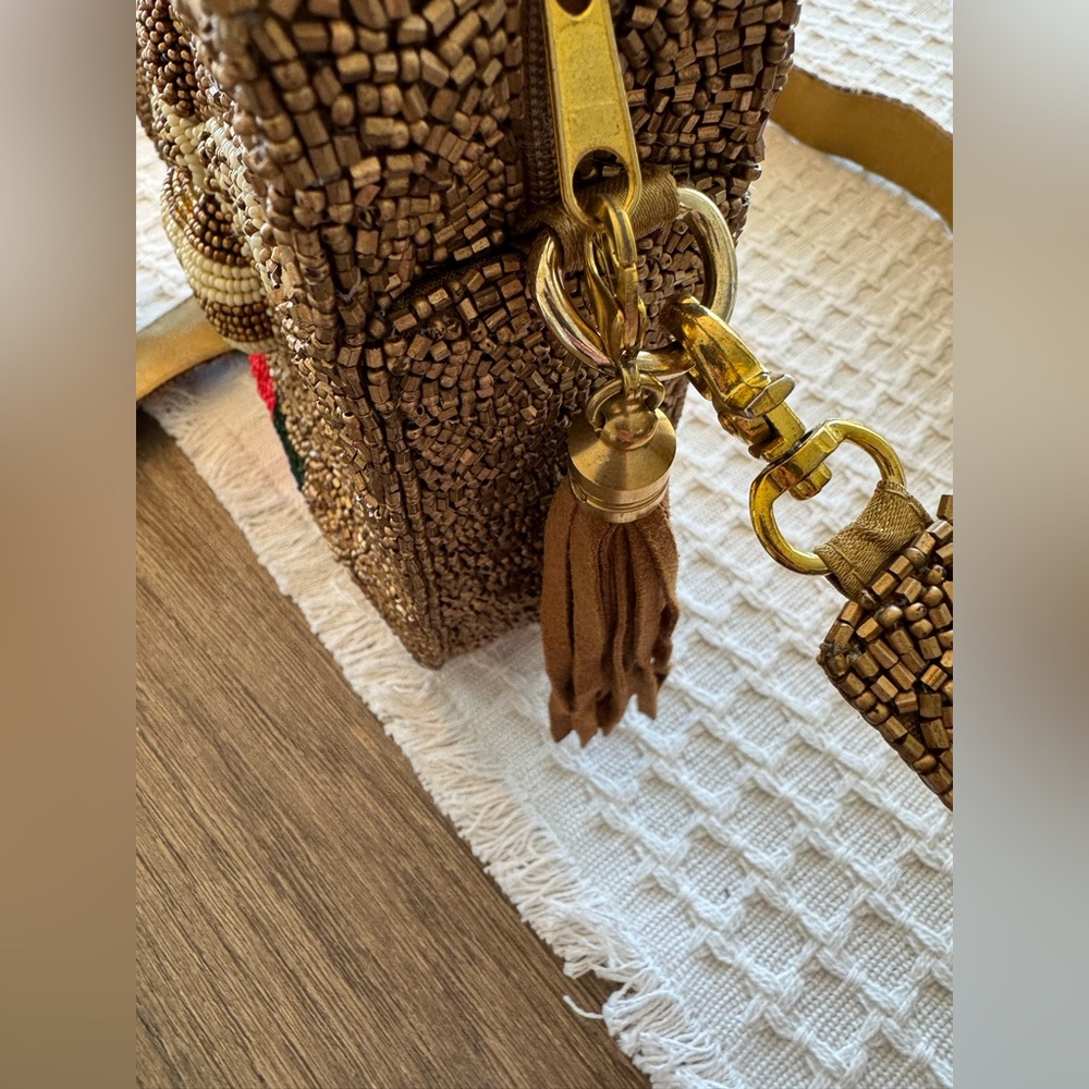 Moyna Beaded Crossbody Bag with Bee and Stripes - Picture 11 of 12